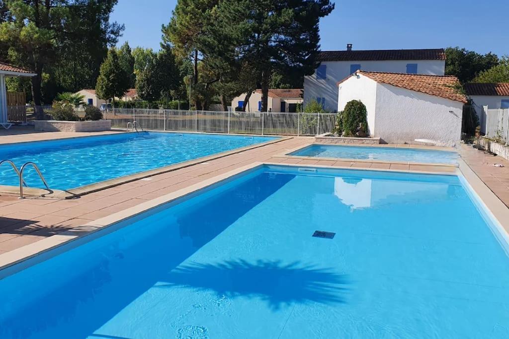 Charmante Petite Maison Pour 4 Personnes Cdc Fr90c10g * Dolus d'Oléron